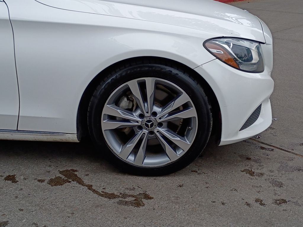 Used 2018 Diamond White Metallic Mercedes-Benz C 300 image 1