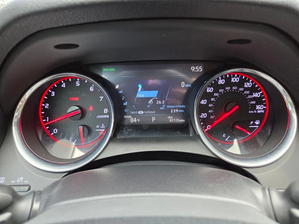 Used 2019 Blue Toyota XSE V6 image 31