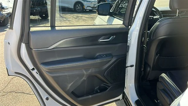 Certified Used 2023 White Jeep Altitude image 22