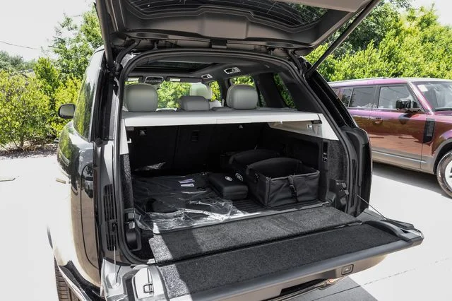 New 2026 Black Land Rover SE image 63