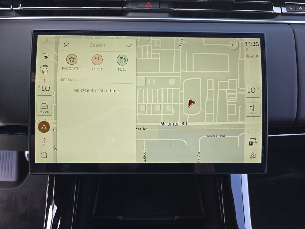 New 2026 Fuji White Land Rover Dynamic SE image 23