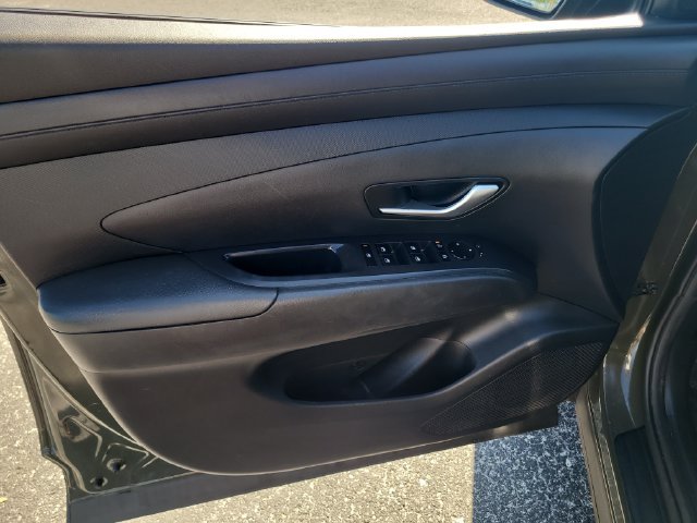 Used 2025 Green Hyundai SEL image 16
