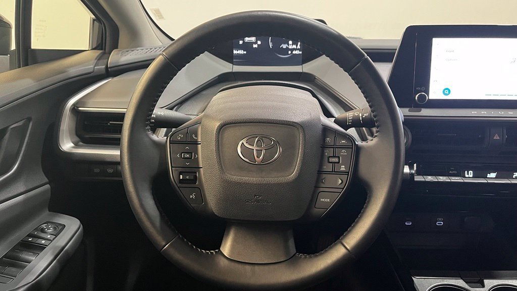 Used 2025 Midnight Black Metallic Toyota LE image 22