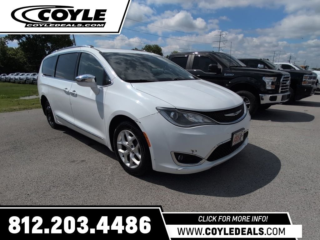 2020 Chrysler Pacifica Limited's photo