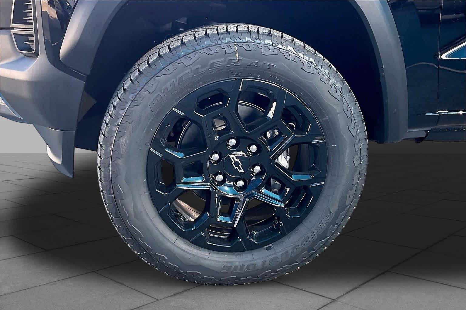 2026 Chevrolet Colorado Trail Boss - Photo 11
