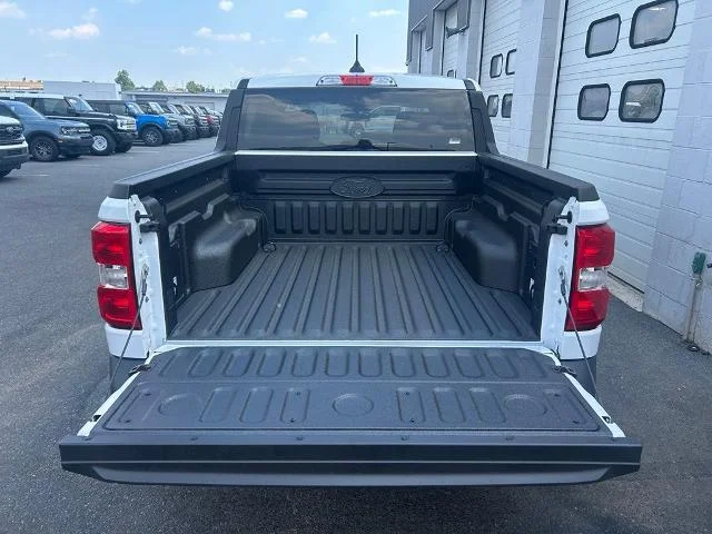 New 2026 Oxford White Ford XLT image 27