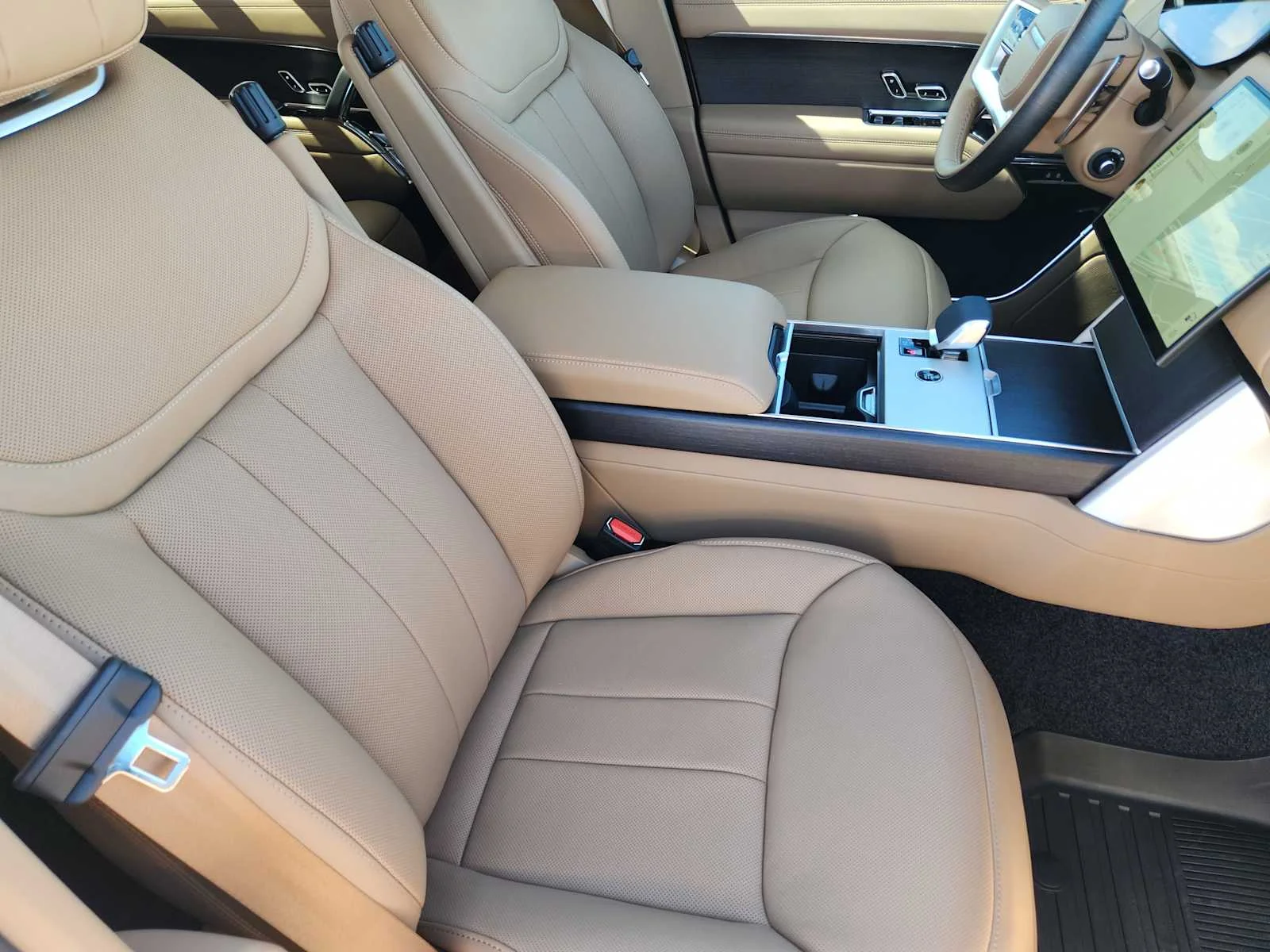 New 2026 British Racing Green LAND ROVER SE LWB 7-Seats / V8 image 13