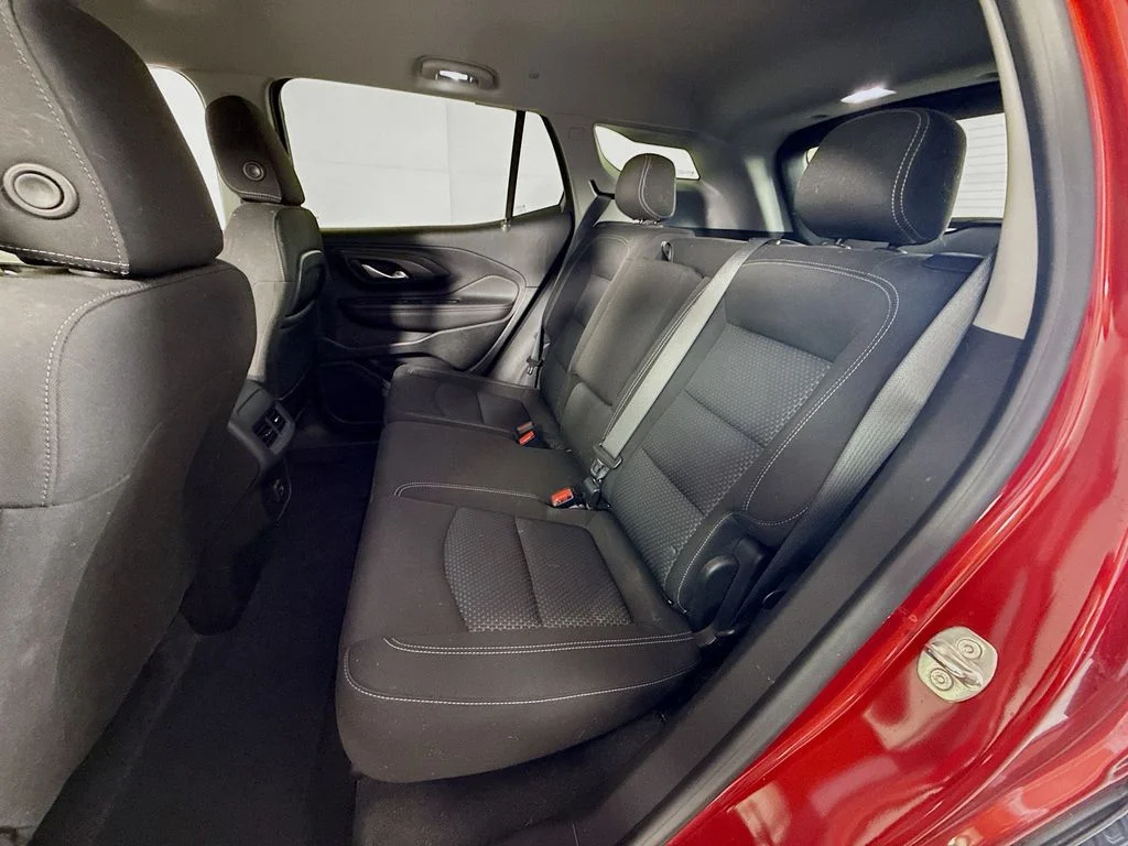 Used 2022 Cayenne Red Tintcoat GMC SLE image 24