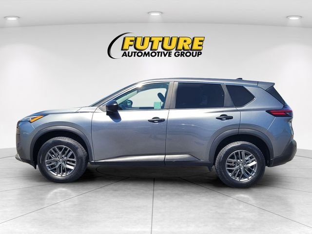 Used 2023 Gray Nissan S image 6