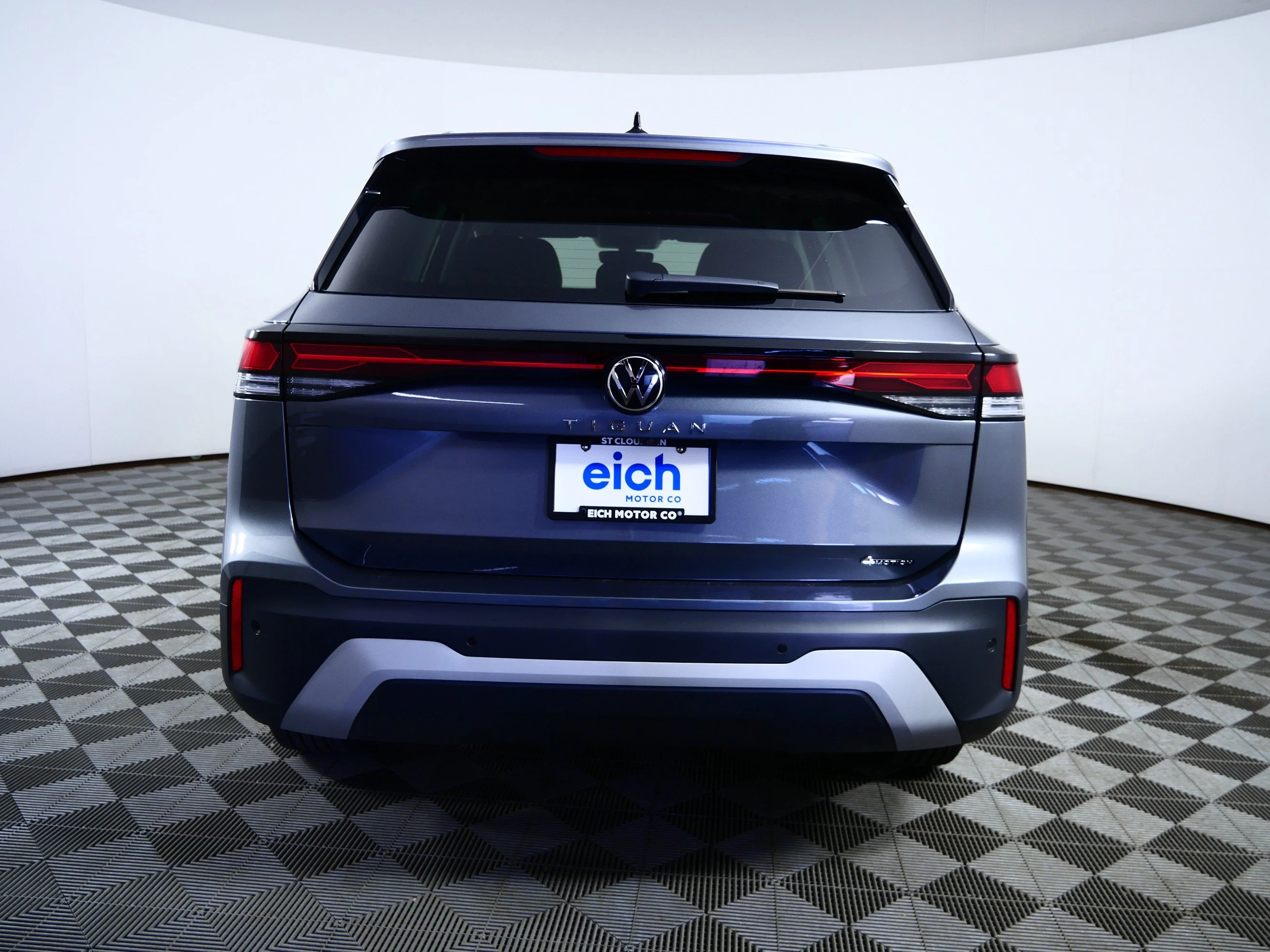 New 2026 Platinum Gray Metallic Volkswagen S image 6