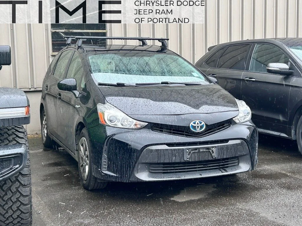 Used 2015 Black Toyota Two image 1