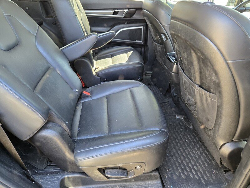 Used 2020 Black Kia S image 6