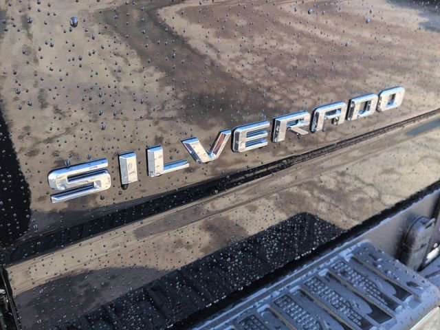 New 2026 Black Chevrolet LT (2FL) image 31