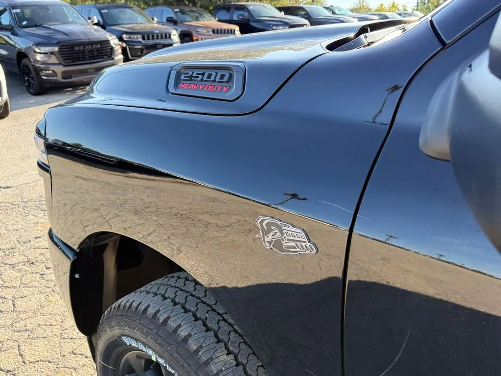 New 2027 Diamond Black Crystal Pearl-Coat Exterior Paint RAM Big Horn image 11