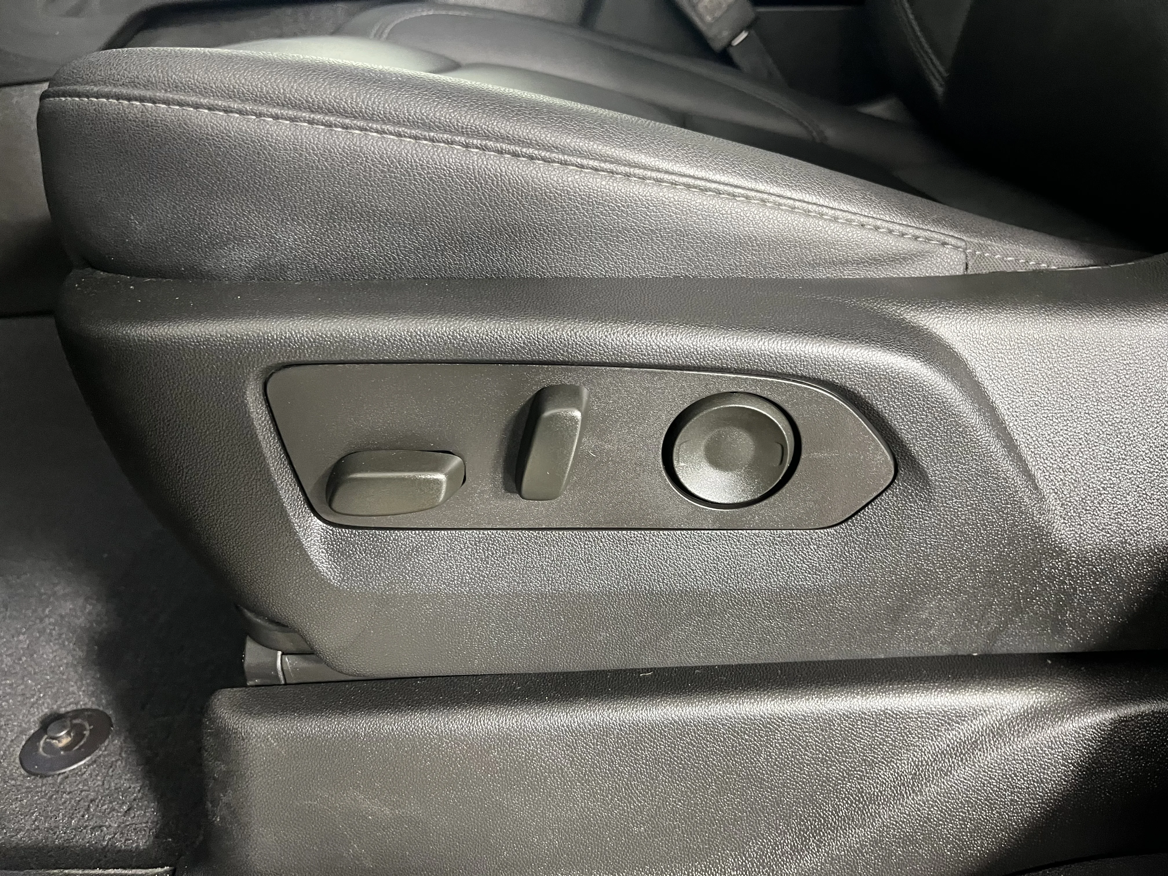 Used 2023 Sterling Gray Metallic Chevrolet LT image 20