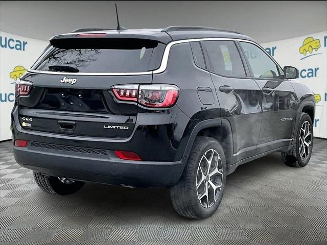 New 2026 Diamond Black Crystal Pearl-Coat Exterior Paint Jeep Limited image 6