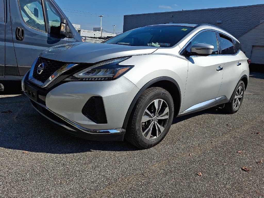 Used 2019 Silver Nissan SV image 3