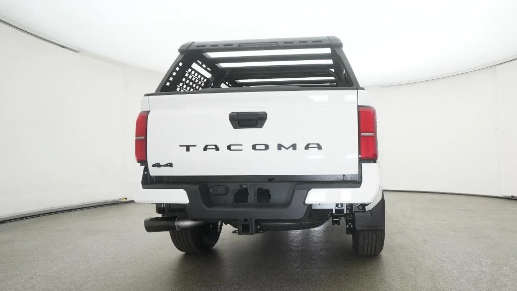 2025 Toyota Tacoma SR5 - Photo 31