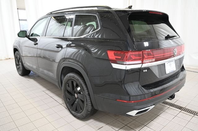 New 2026 Black Volkswagen 2.0T SE w/Technology image 11