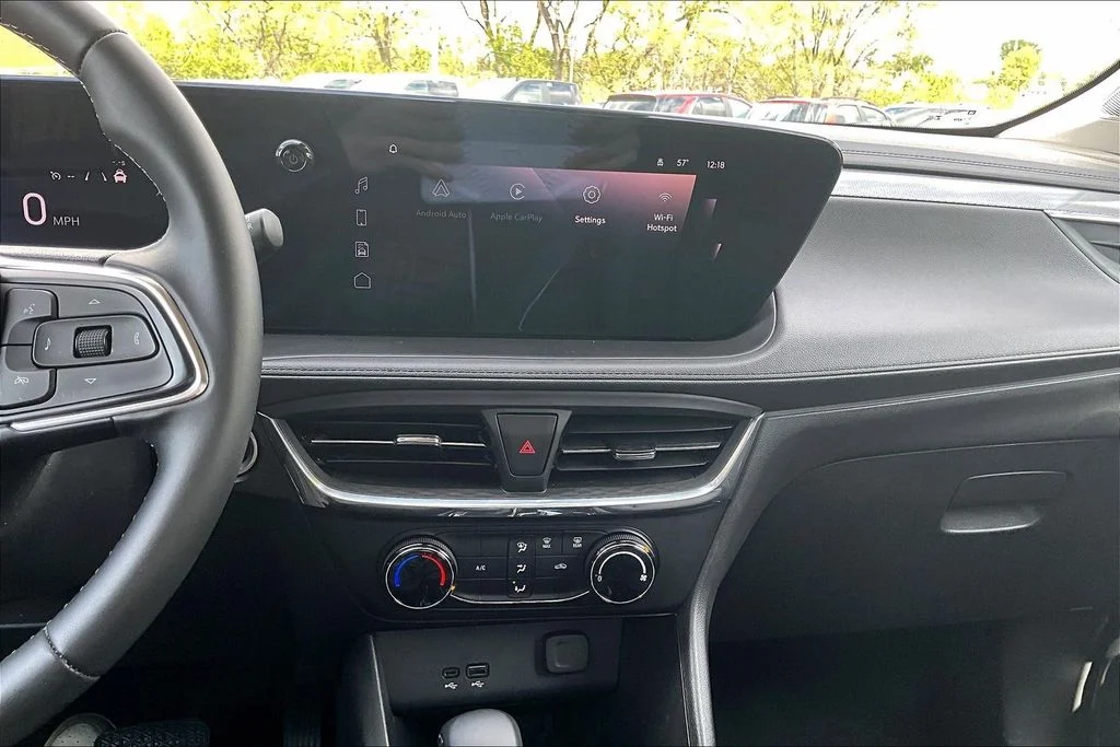 Used 2025 Black Buick Preferred image 17