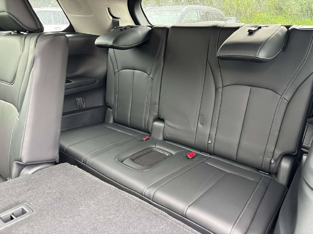 New 2027 Gray INFINITI LUXE image 8