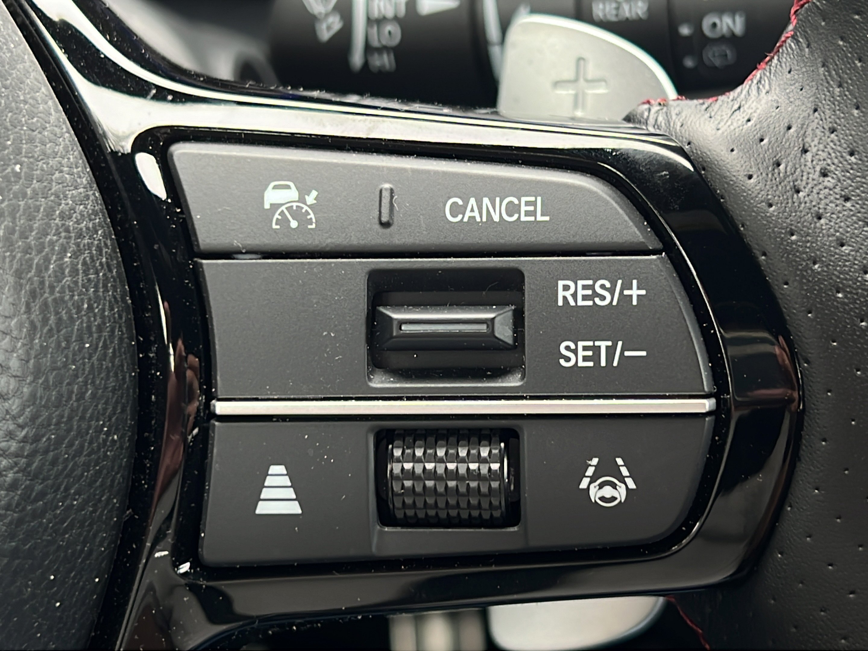Used 2025 Platinum White Pearl Acura w/A-Spec Package image 24
