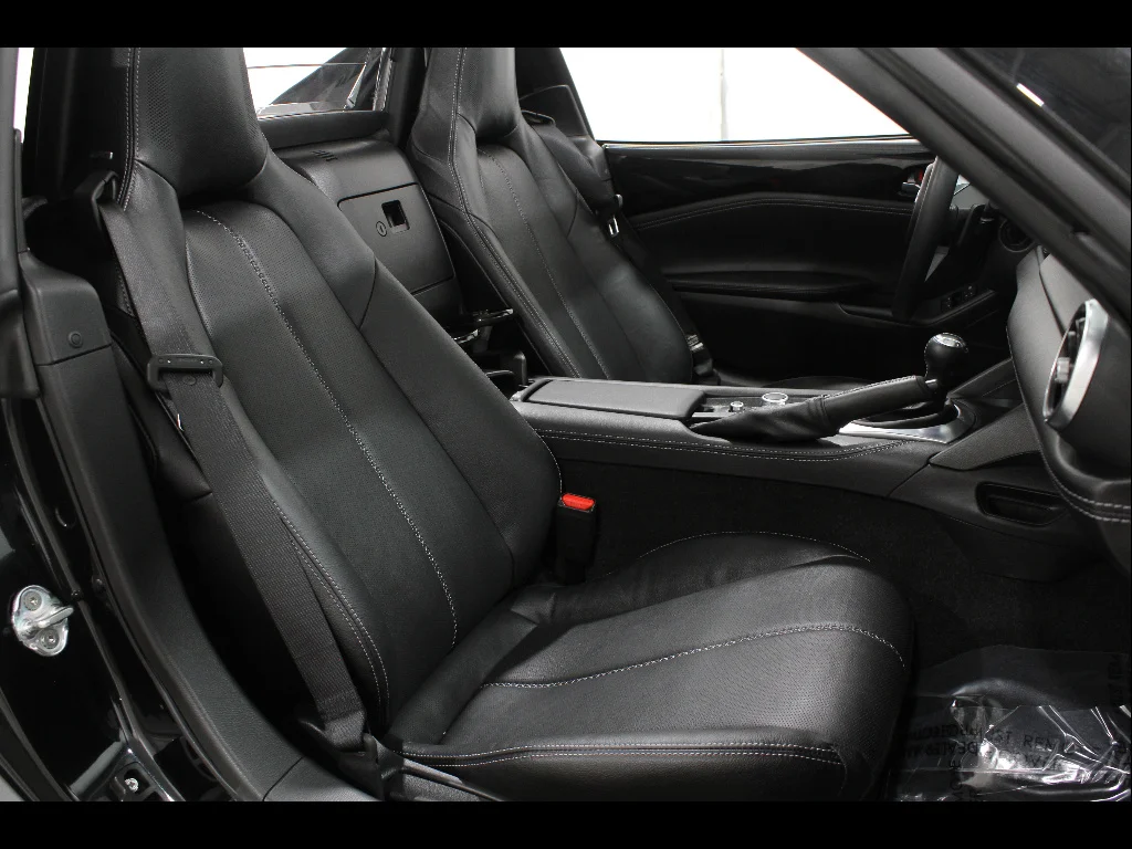 Certified Used 2025 Jet Black Mica Mazda Grand Touring image 19