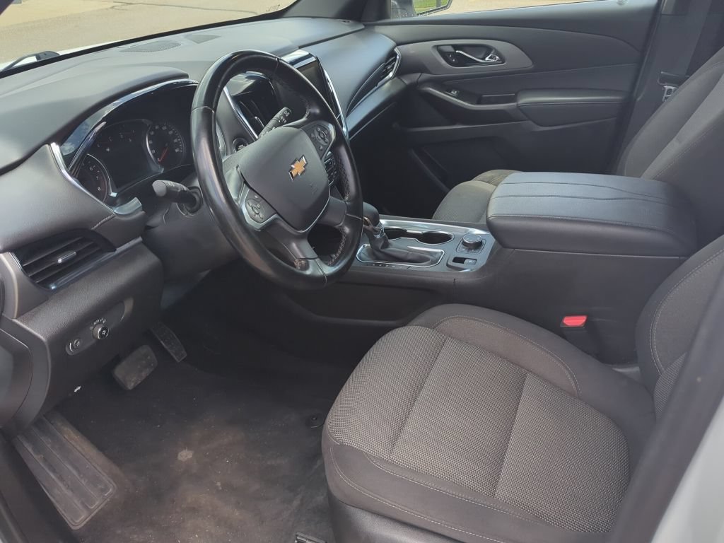 Used 2023 Summit White Chevrolet LT Cloth image 7