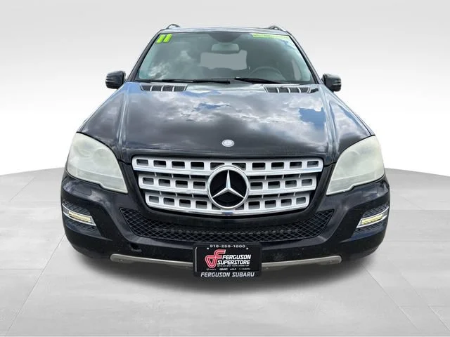 Used 2011  Mercedes-Benz ML 350 image 3