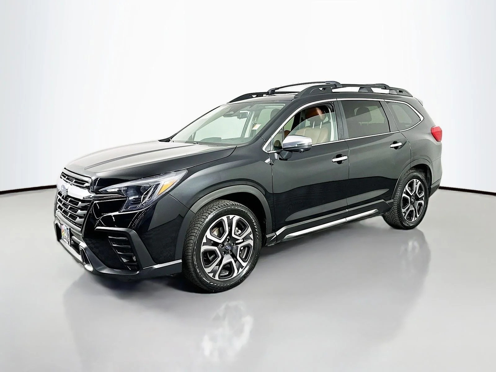 Used 2023 Crystal Black Silica Subaru Touring image 4
