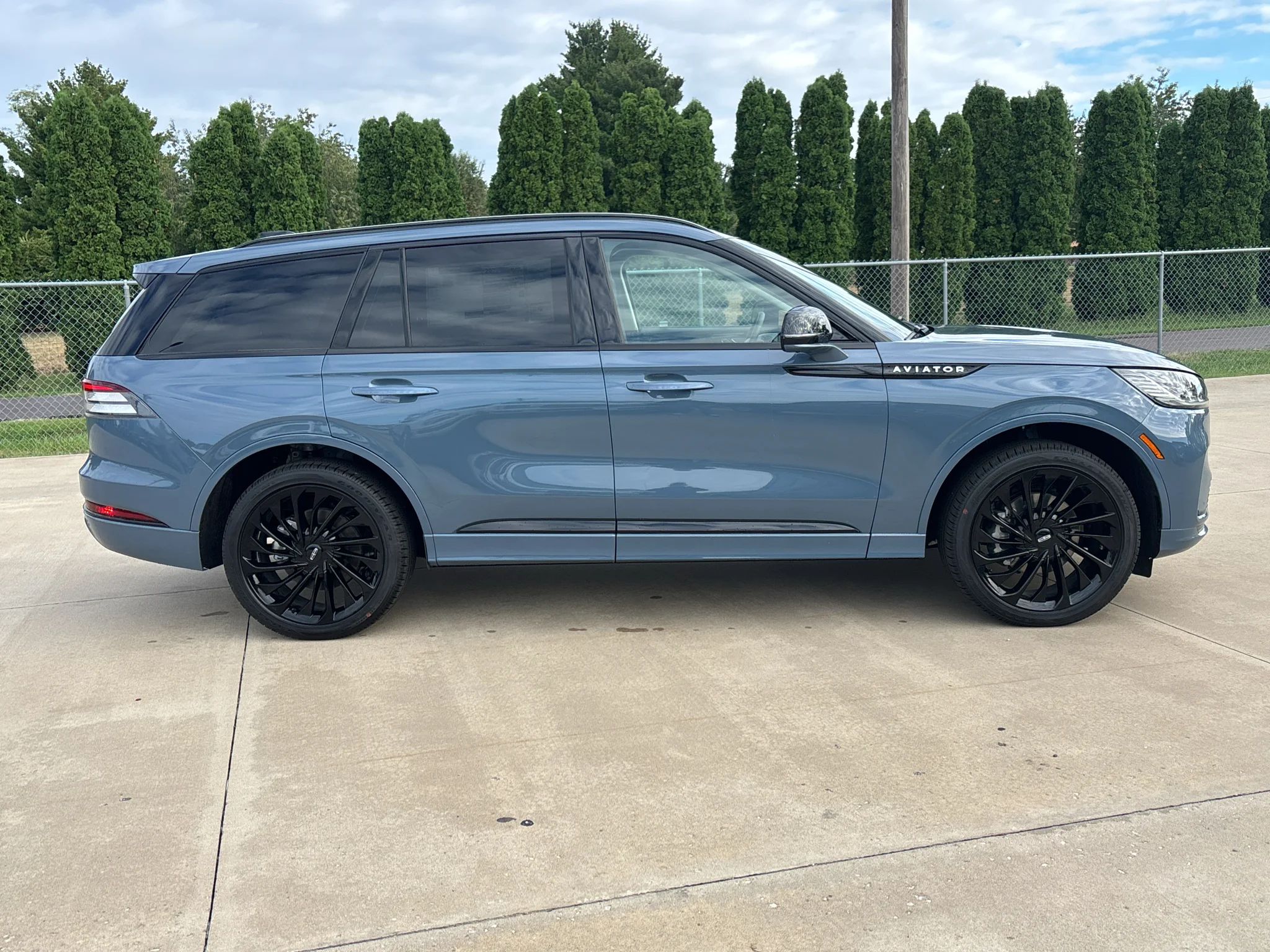 New 2026 Whisper Blue Metallic Clearcoat Lincoln Reserve® image 3