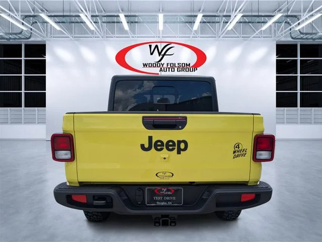 Used 2023  Jeep Willys image 4