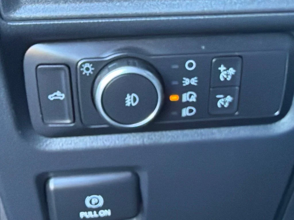 Used 2021 Velocity Blue Metallic Ford XL image 17