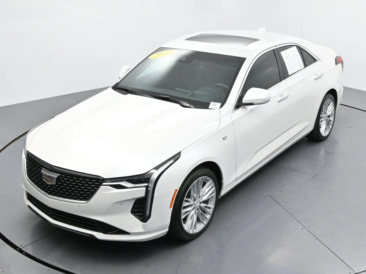 Certified Used 2022 Crystal White Tricoat Cadillac Premium Luxury image 41