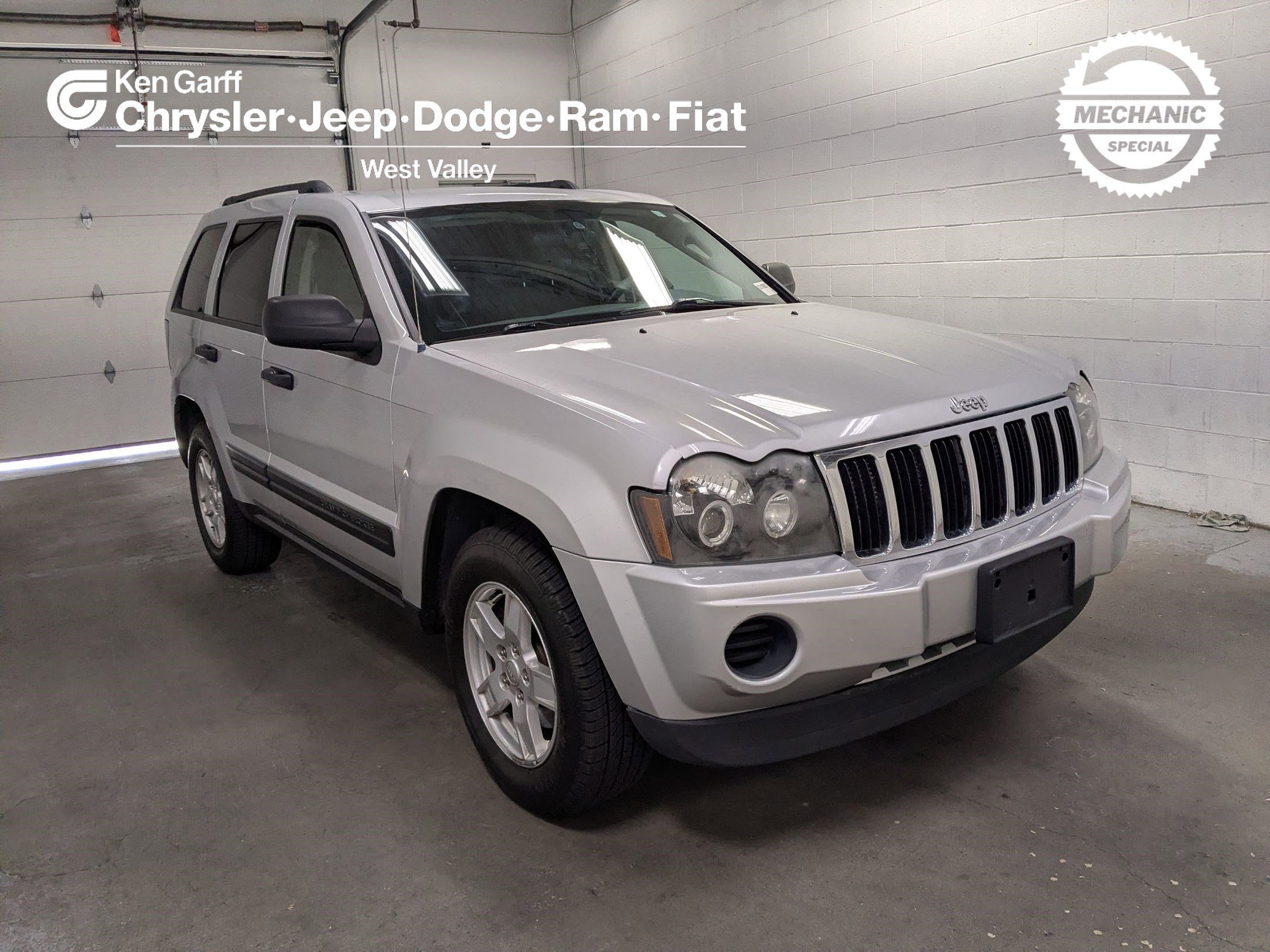2005 Jeep Grand Cherokee Laredo 4WD's photo