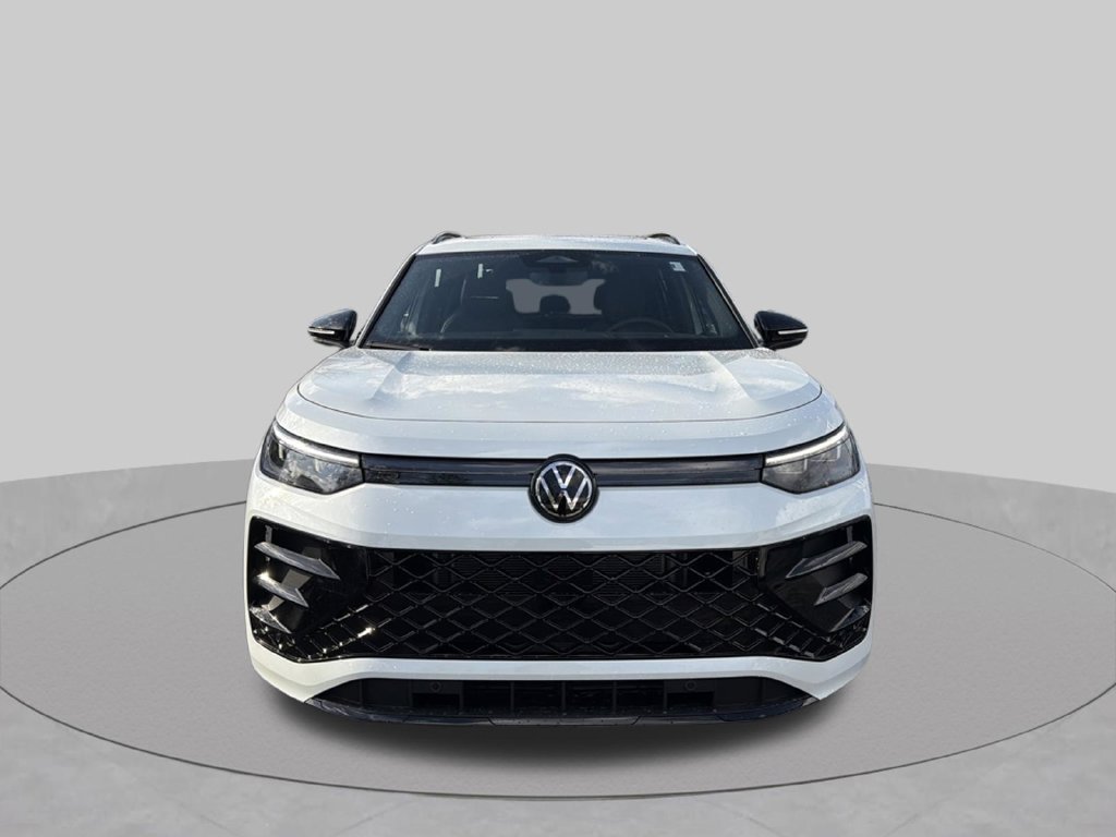 Used 2026 White/off-white Volkswagen SE R-Line Black image 8