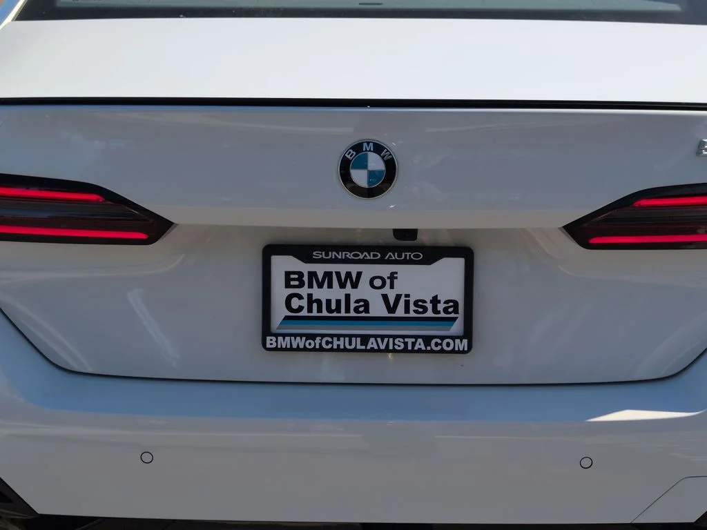 New 2026 White BMW 530i image 29