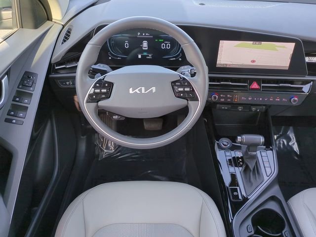 Used 2025 Green Kia EX image 16