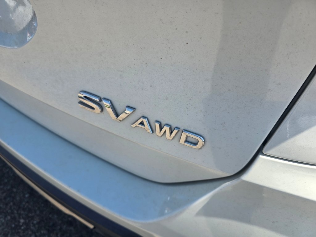 Used 2017 Pearl White Nissan SV image 20