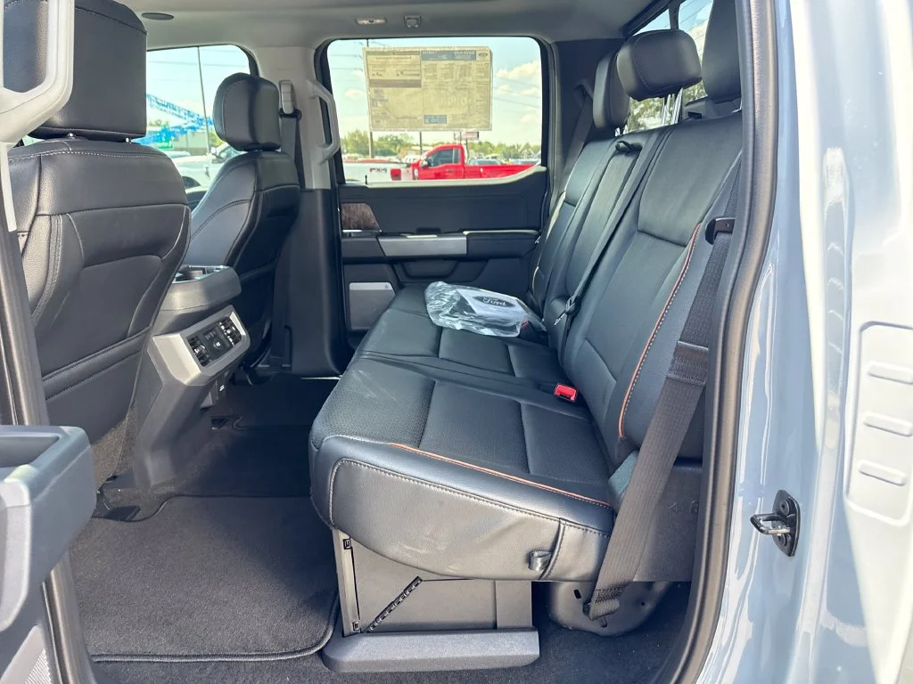 New 2026 Glacier Gray Metallic Tri-Coat Ford F-350® Lariat® image 33