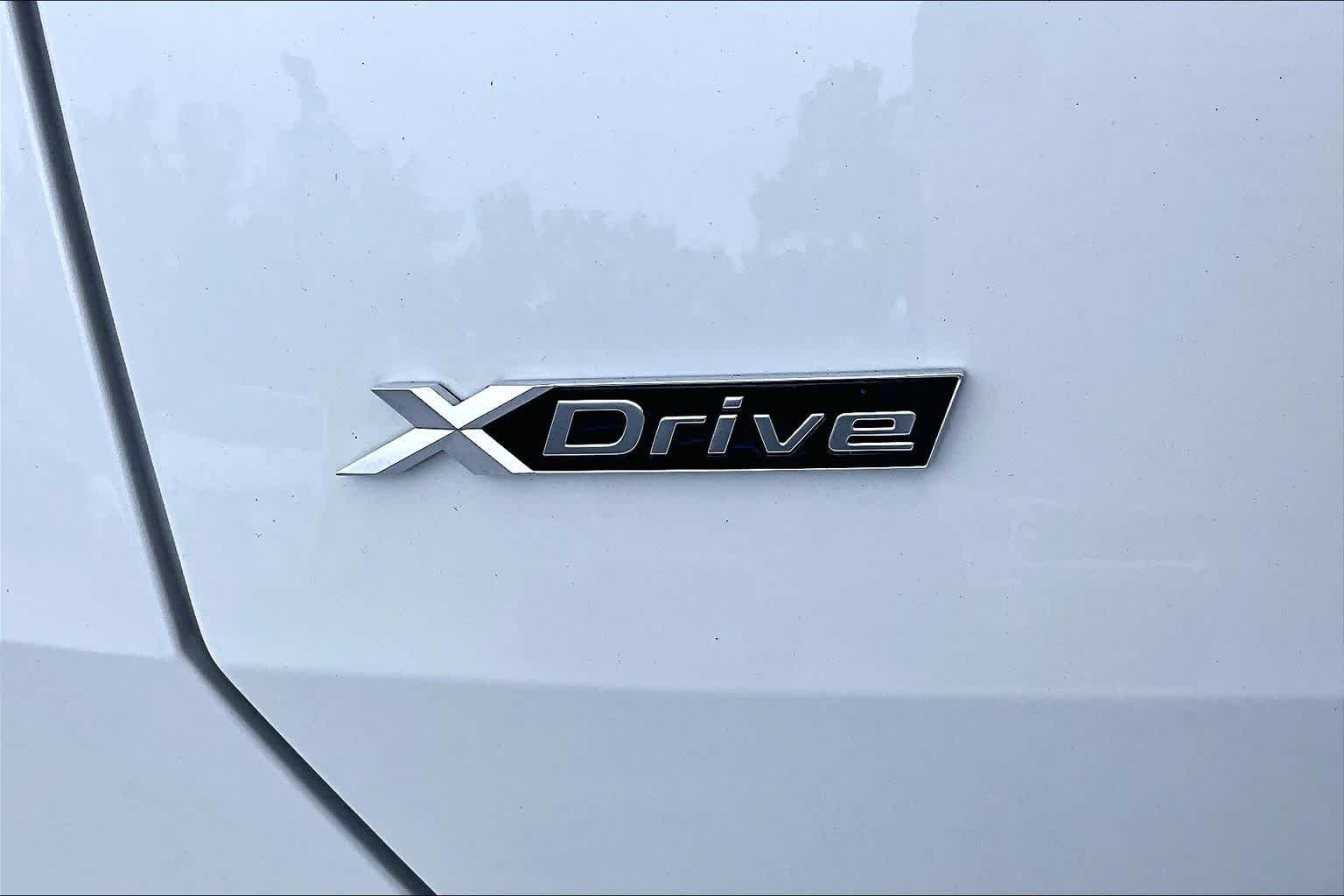 Used 2026 Alpine White BMW 30 xDrive image 61