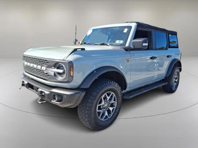 Used 2022 Green Ford Badlands image 3