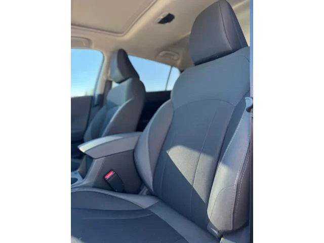 New 2026 CRYSTAL WHITE PEARL Subaru Premium image 29