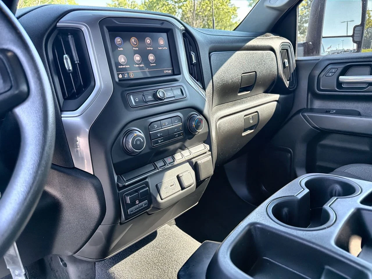 Used 2022 Northsky Blue Metallic Chevrolet Custom image 11