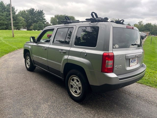 Used 2015 Billet Silver Metallic Jeep Sport image 5