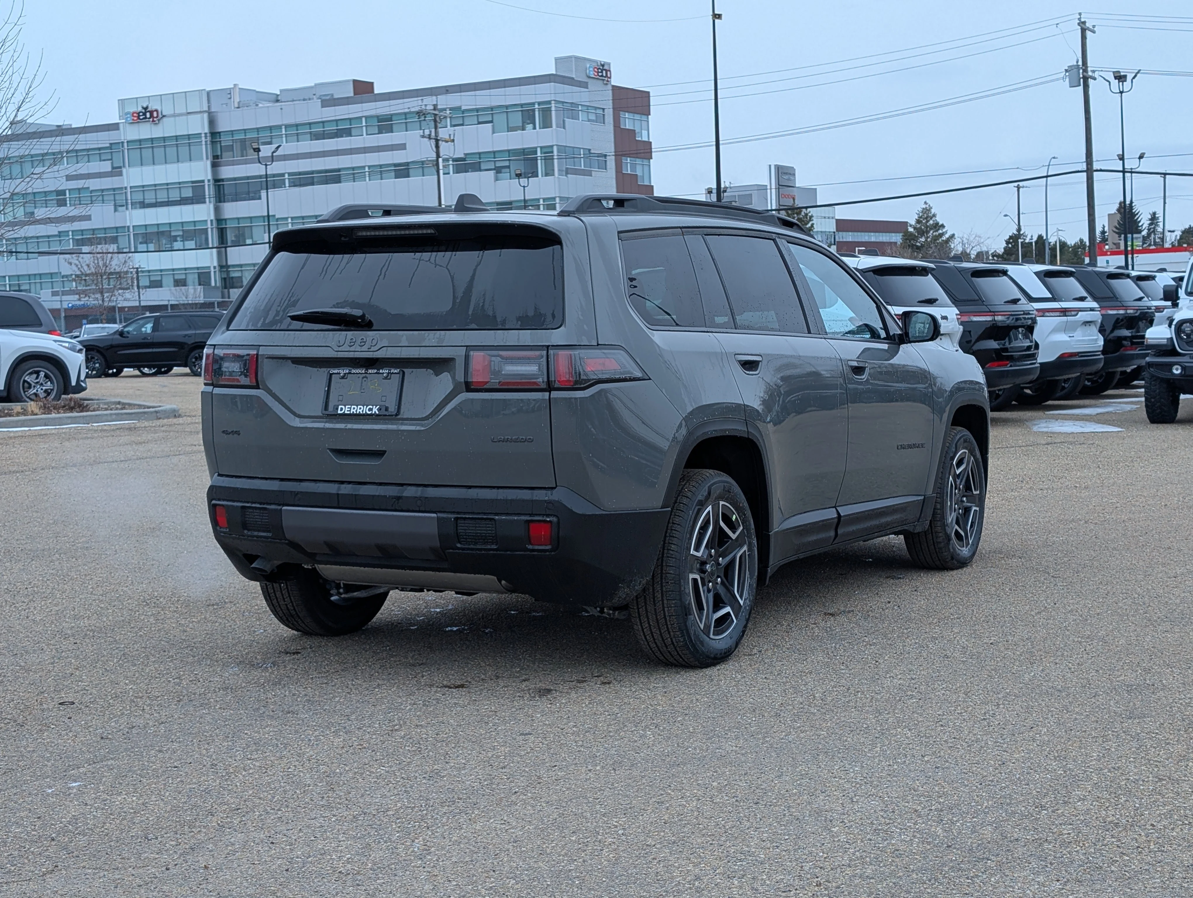 New 2026 Sting-Grey Jeep Laredo image 7