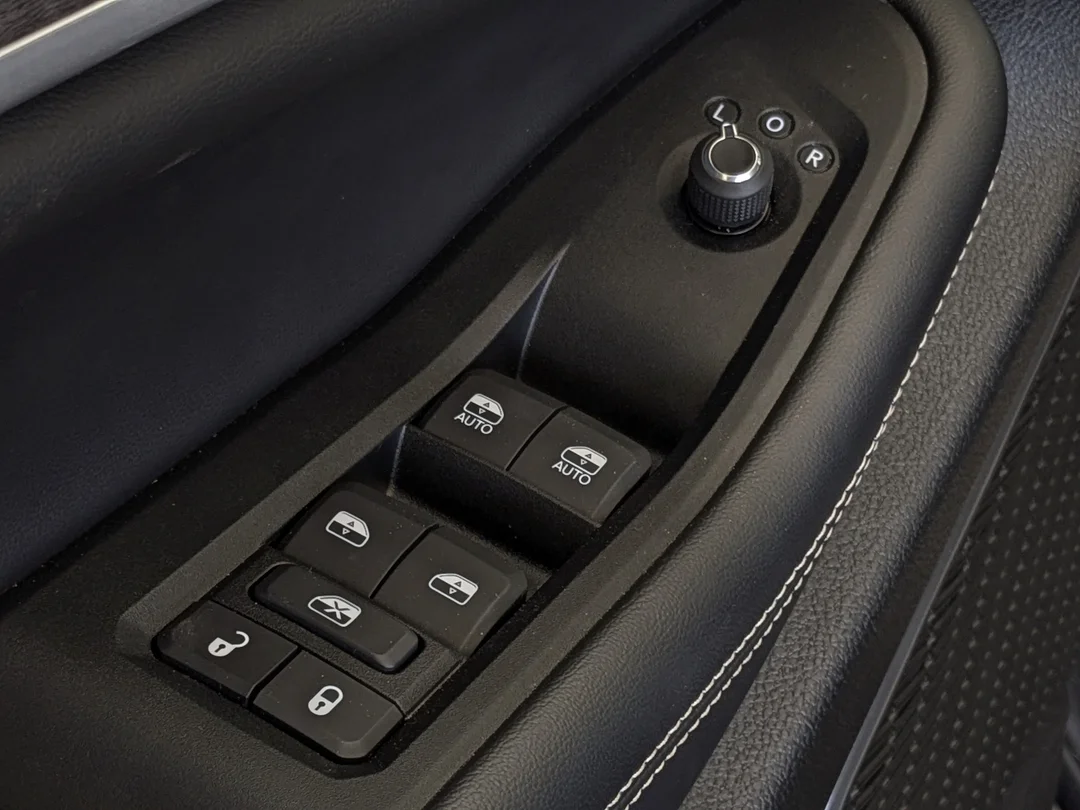 Certified Used 2025 Black Jeep Limited - - 4x4 - Luxury Tech II - Black Pkg - Command View Sunroof - Leather & More! image 13