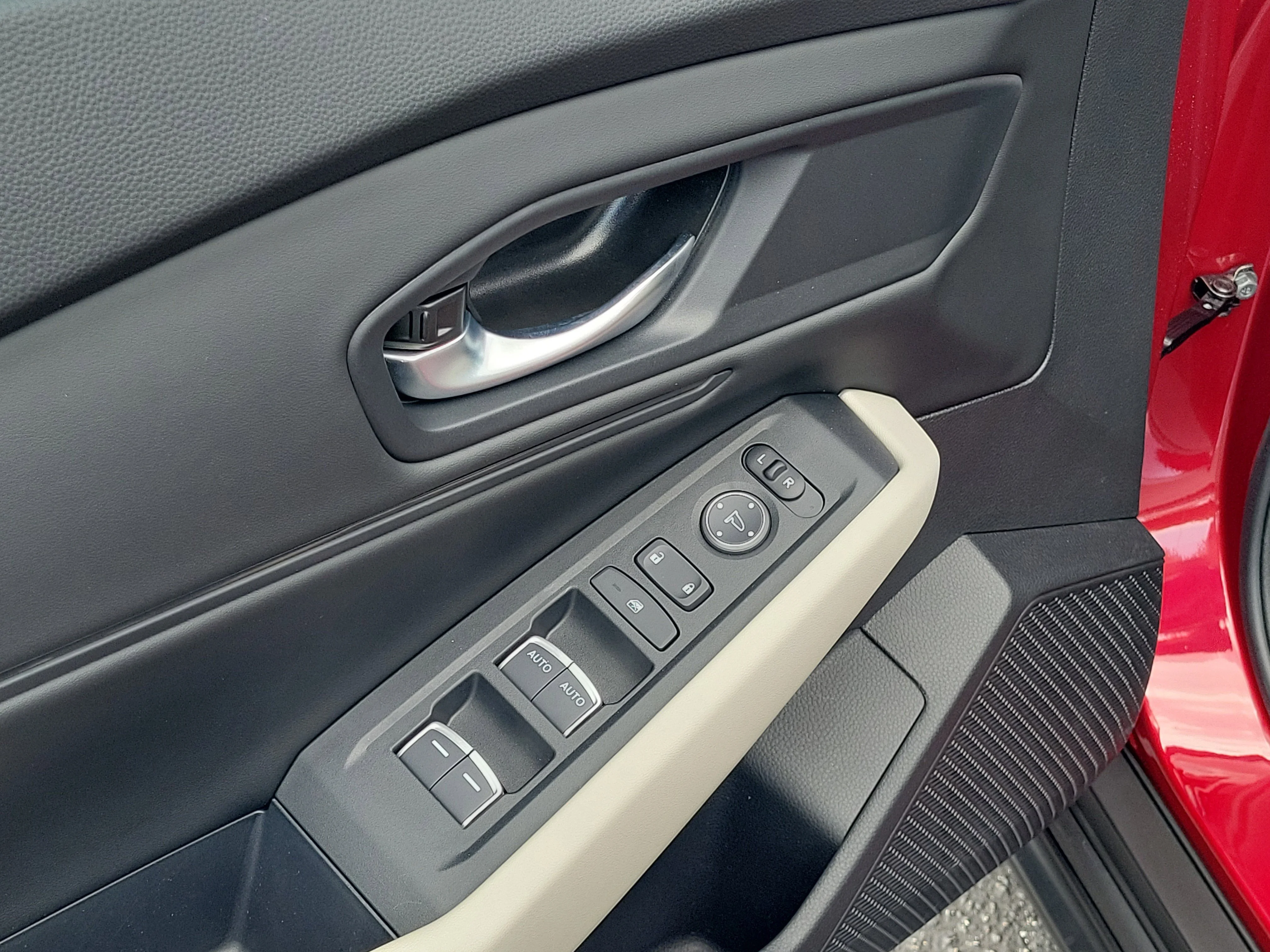 2025 Honda Accord SE - Photo 55
