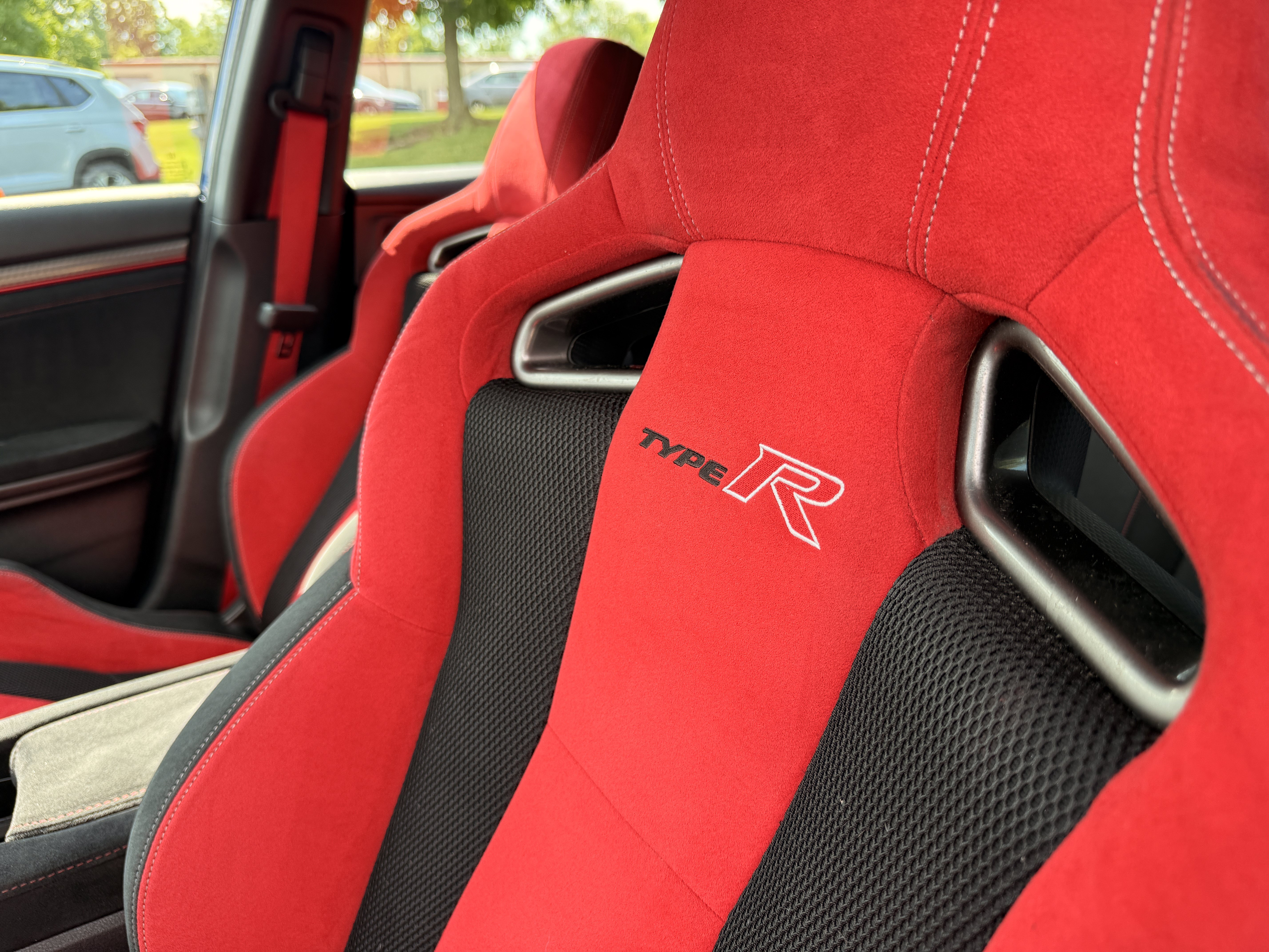 Used 2018 Blue Honda Touring image 6