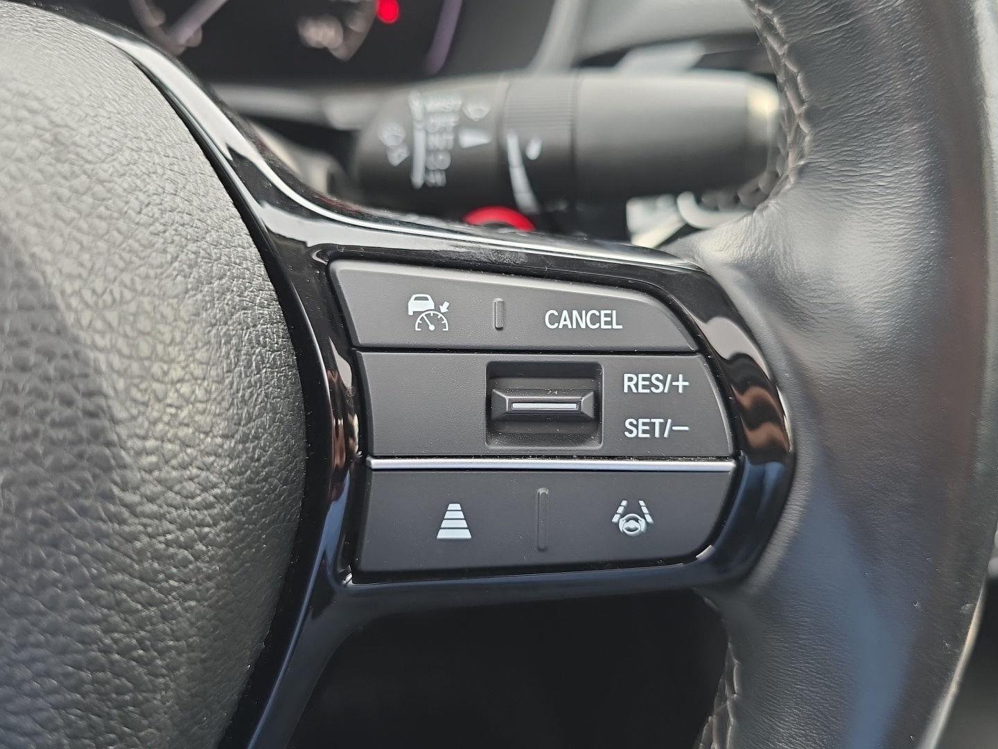 Used 2022 Platinum White Pearl Honda EX image 13
